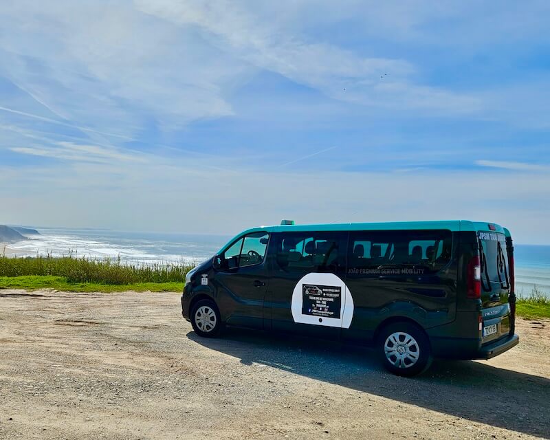 Veículo Fiat utilizado como táxi em Peniche
