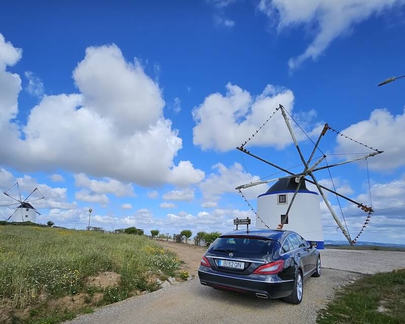 Táxi Mercedes CLS em tour panorâmico na Costa Oeste