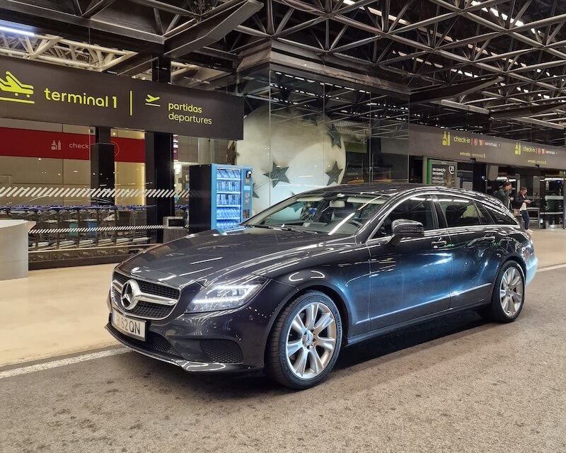 Serviço de transfer para o Aeroporto de Lisboa com Mercedes CLS